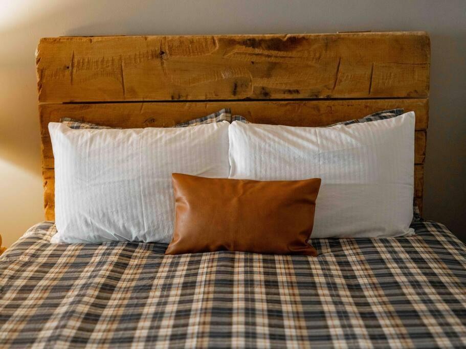 Stonegate Lodge King Bed Wifi Roku Tv Salt Water Pool Room #203 Eureka Springs Extérieur photo